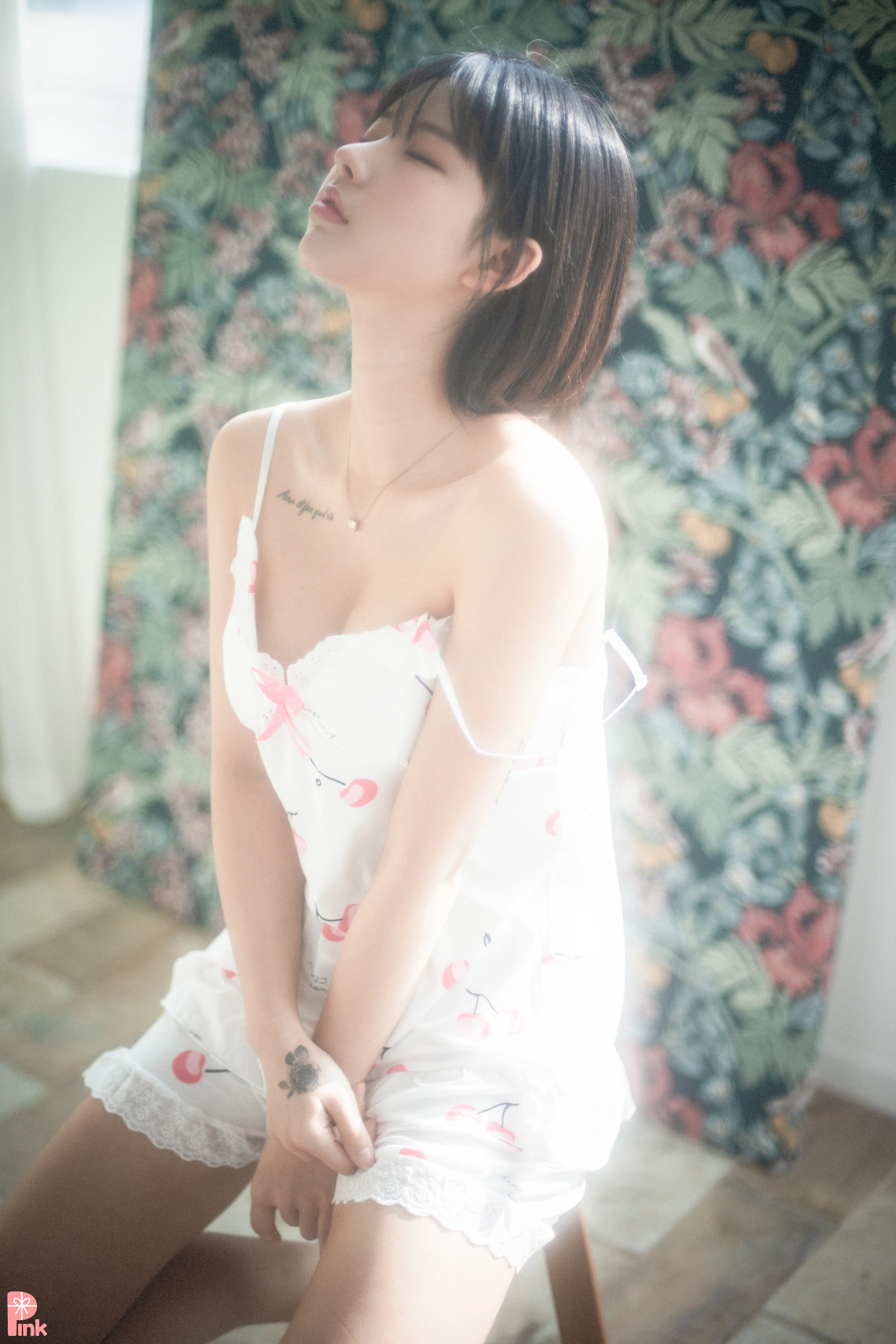 017.PINK – Uuuha (은유화) - Floral 1